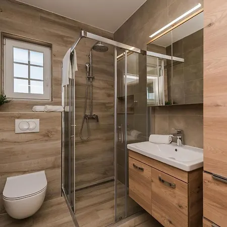 Stancija 1 With Heated Pool * Privlaka (Zadar)