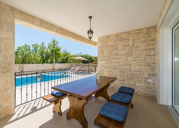 Stancija 1 With Heated Pool Villa