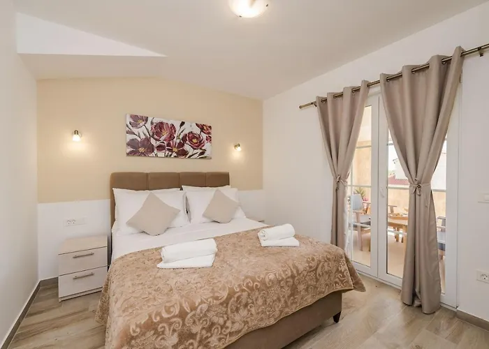 Villa Stancija 1 With Heated Pool