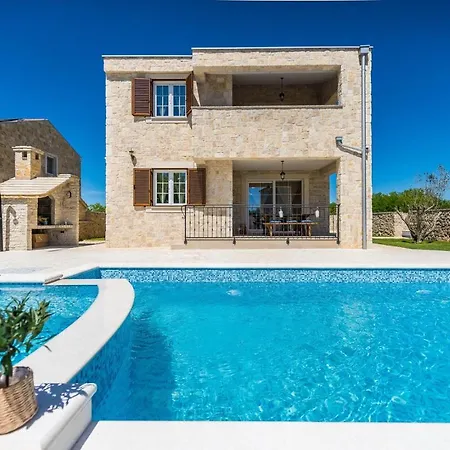 Villa Stancija 1 With Heated Pool Privlaka