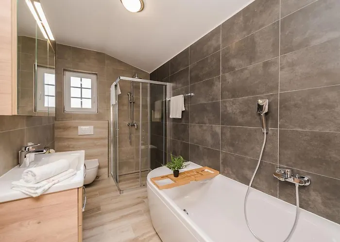 Villa Stancija 1 With Heated Pool *