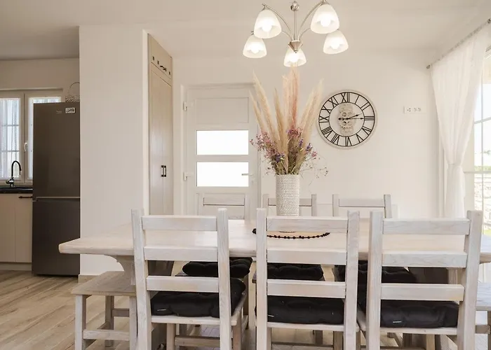 Stancija 1 With Heated Pool *